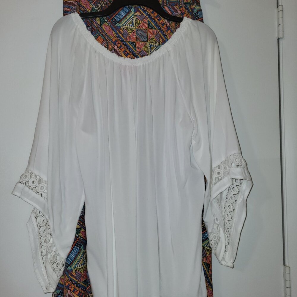 Sunny Leigh Geo Print Maxi Skirt (XL) w/ White Top (XL) - 2 pieces